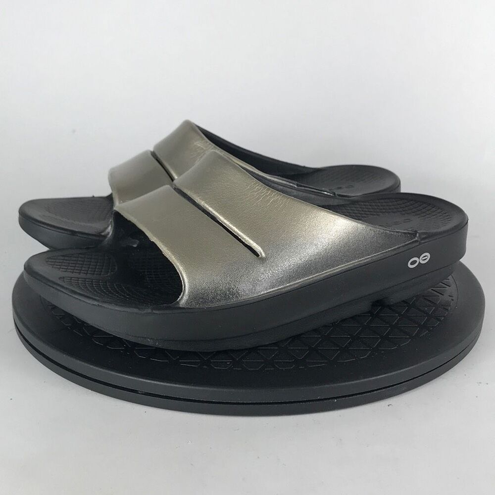 Oofos Ooahh Black/Gold Recovery Slip On Slides Women’s Size 10